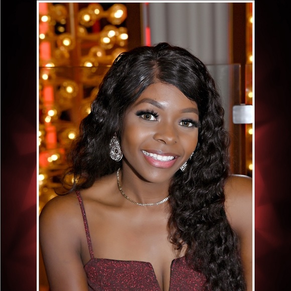 Meet your Posher, Taylor - Picture 1 of 1